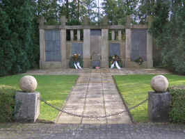 Osnabrück-Hellern (Friedhof), Foto © 2007 Michael G. Arenhövel