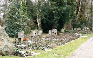 Rheinfelden (Friedhof: Gräberreihe), Foto © 2005 W. Leskovar